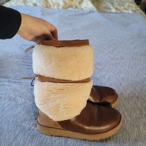 UGG Cozy Shearling-Lined Brown Boots
